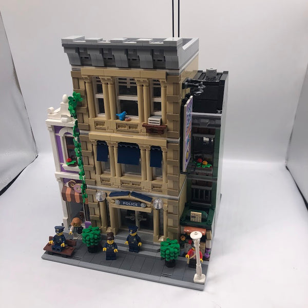 Police Station 10278 - Used LEGO Creator set