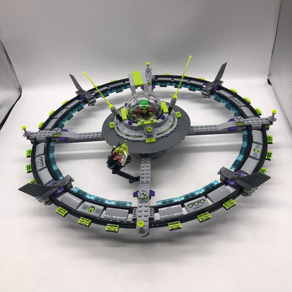 7065 Alien Mothership - Used LEGO Alien Conquest Set