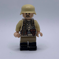 WWII DAK German Machine Gunner